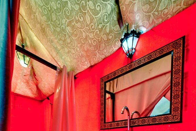 1 night Camel Treking in Merzouga Desert Luxury Camp - Mint tea and a luxury tent at camp
