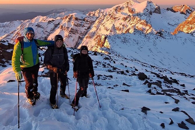 2-Day Toubkal Trailblazer: From Souks to Summit - The 3,200-meter refuge night