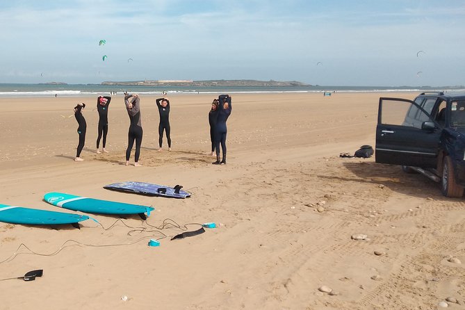 2h surfing in uncrowded spots - Two hours in the water with close support
