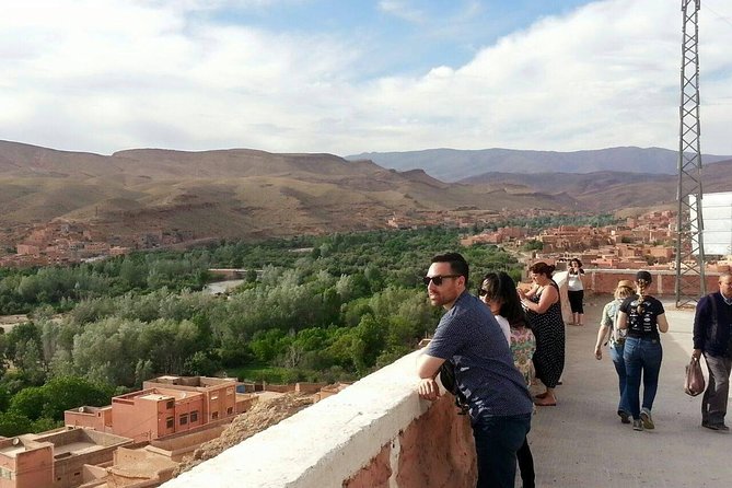 3-Day Luxury/Budget Desert Tour to Marrakech via Merouga from Fez - Accommodation: budget desert camp or luxury experience?