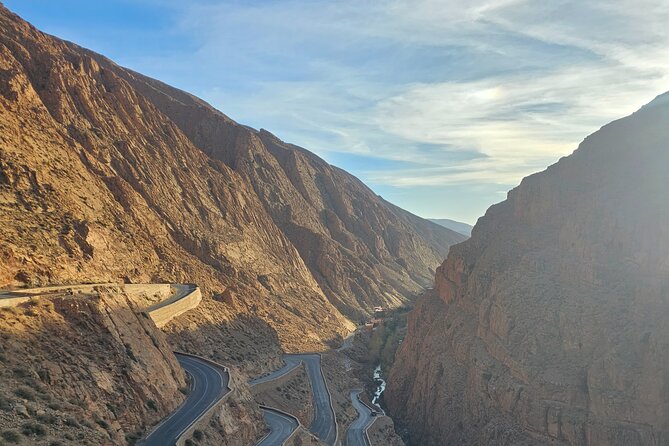 4 Days Desert Safari Tour from Marrakech to Merzouga - Guides, vehicles, and group size