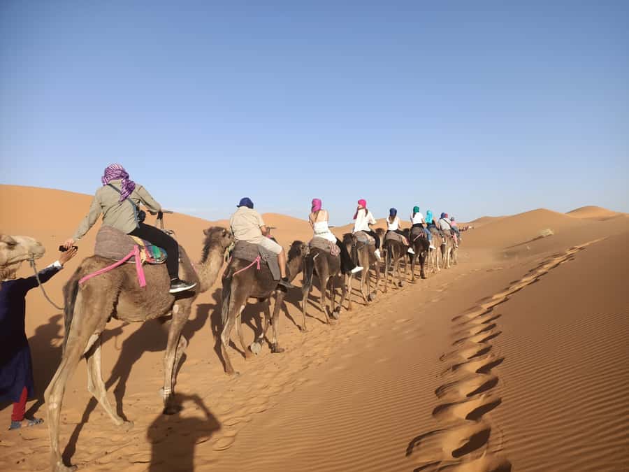 4 days Sahara Desert Tour From Marrakech To Merzouga dunes - Day 3: Sunrise, the return ride, and Monkey Fingers