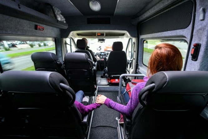 Agadir Airport Transfer Service 24/7 - Driver service and what the ratings suggest