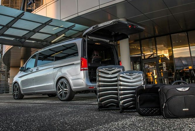 Agadir Airport Transfer Service 24/7 - The airport-to-hotel ride in about 30 minutes