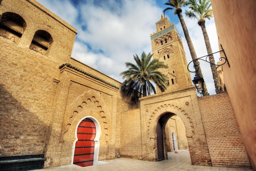 Agadir/Taghazout: Marrakech Trip with Licensed Tour Guide - Walking the souks without losing your way