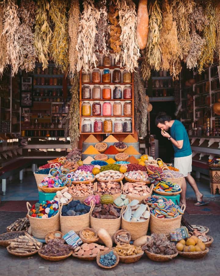 Agadir: Taroudant Oasis and Tiout Day Trip with Lunch Option - The guides and the quality of the day