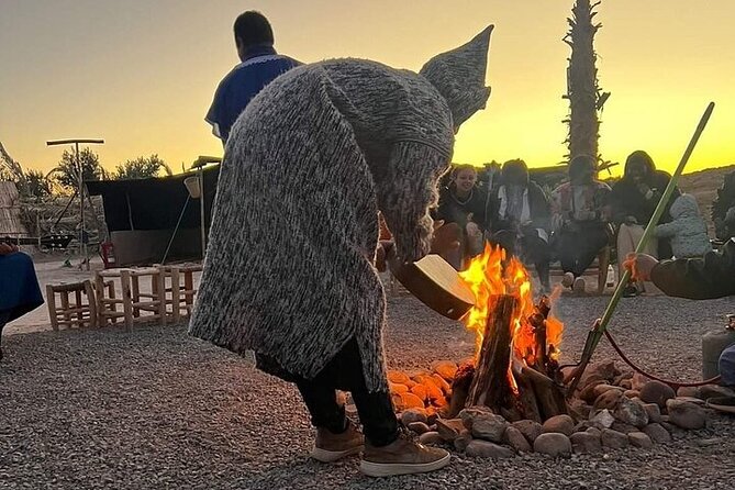 Agafay Desert dinner & camel ride with show - The camel ride at sunset