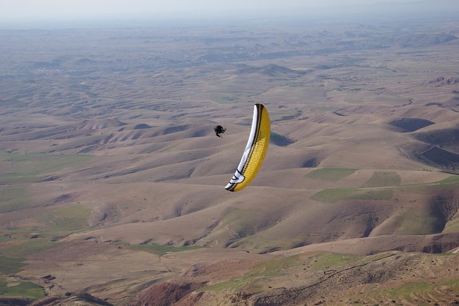 Agafay Desert Paragliding DUO Experience from Marrakech - Who should book this flight?