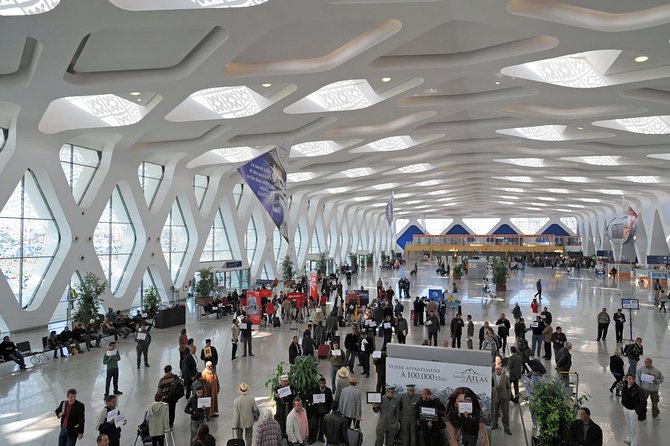 Airport transfer Marrakech: Transfer to your hotel in Marrakech - Meeting your bilingual driver at Menara Airport