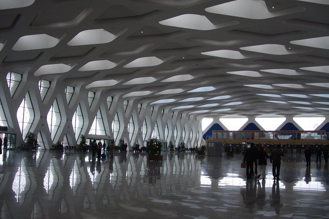 Airport transfer Marrakech: Transfer to your hotel in Marrakech - A 15 to 25 minute ride to your hotel