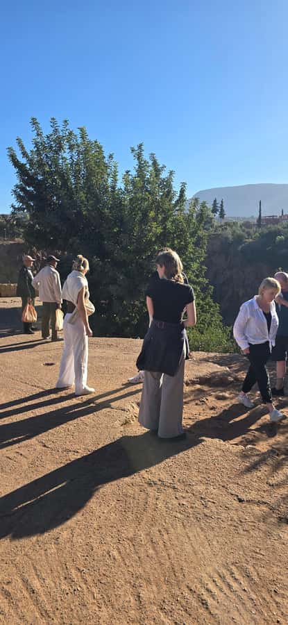 Atlas mountains hike with waterfalls & 3 valleys day trip - The return walk and changing mountain views