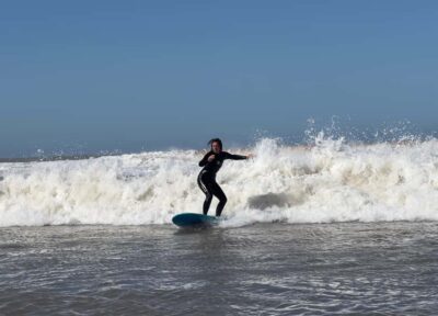 Beginners friendly surf in nice spots