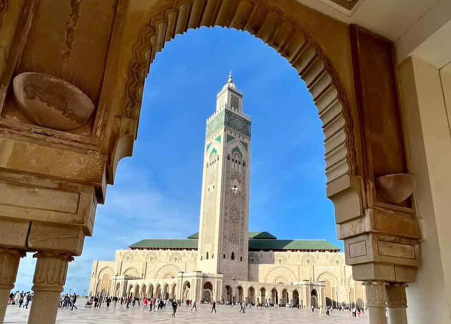 Casablanca: 6-Day Tour To Marrakech Via Chefchaouen & Desert - Day 1: Hassan II Mosque, Rabat, and blue Chefchaouen