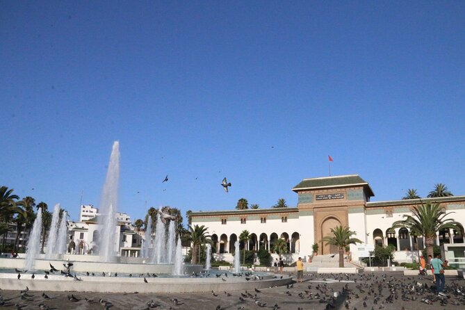 Casablanca and Morocco Shared Walking Tour with Licensed Guide - Marché Central: Casablanca’s working market