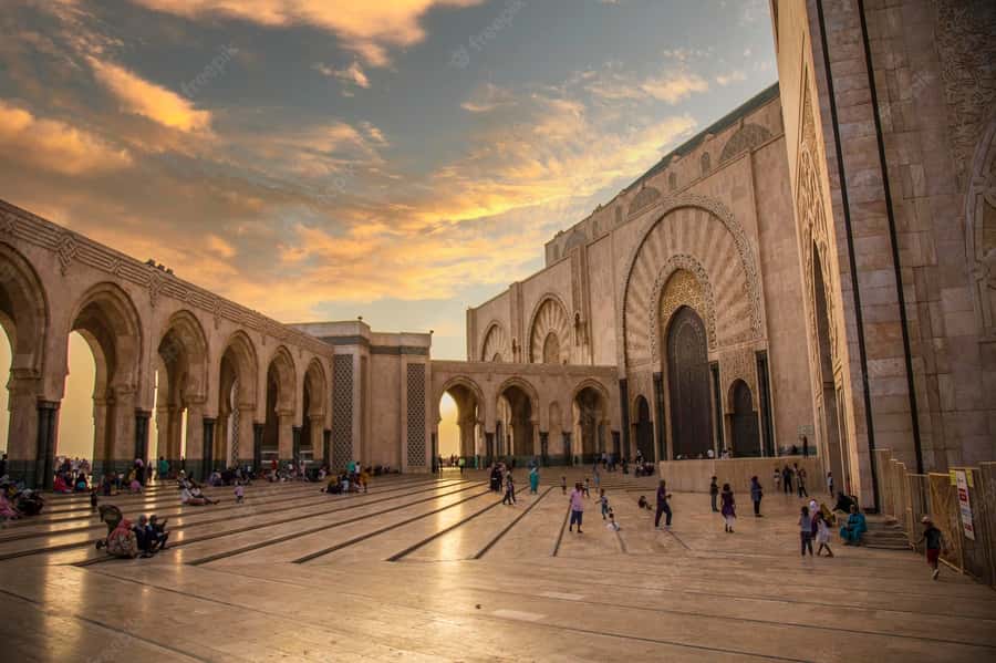 Casablanca City Night Tour and Traditional Moroccan Dinner - Transport, guides, and group comfort