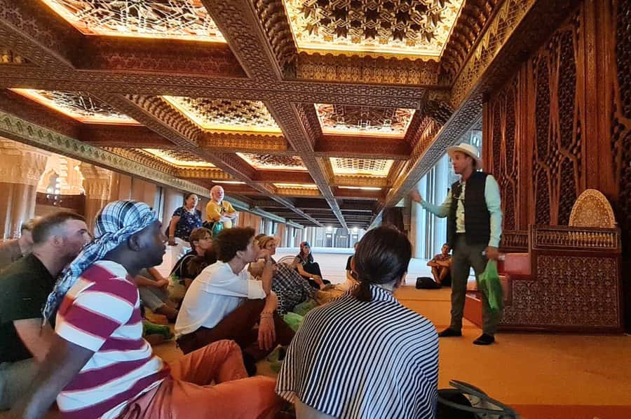Casablanca: City Tour with Hassan II Mosque Entry Ticket - What the guides and drivers add