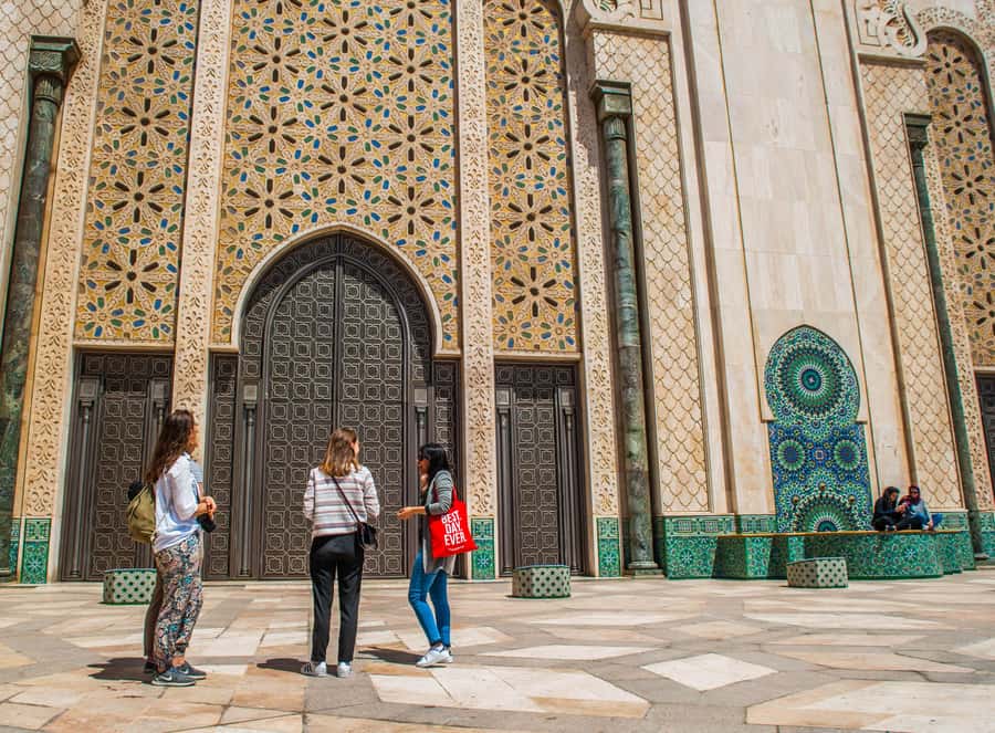 Casablanca Cultural Tour: Medina, Views & Local Delights - Why this four-hour route works in Casablanca