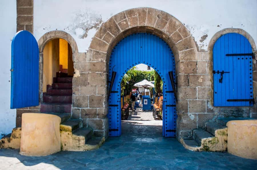 Casablanca Cultural Tour: Medina, Views & Local Delights - What the $53 price includes