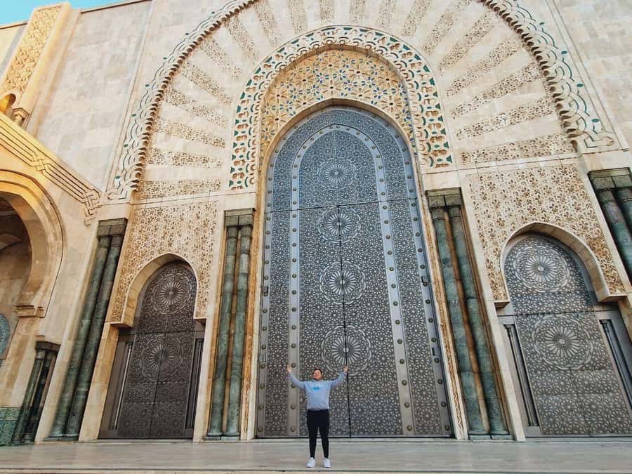 Casablanca Full-Day City Tour with round-trip hotel transfer - The Ancient Medina and the Rick’s Café stop