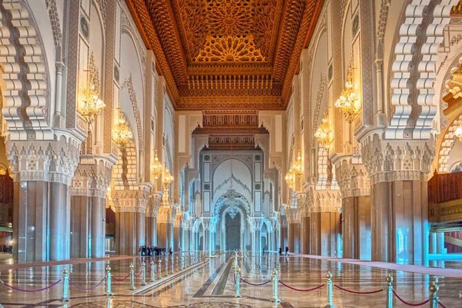Casablanca Guided Tour of Hassan II Mosque and Arab League Park - Who should book this experience?