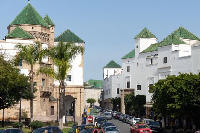 Casablanca Guided Tour with professional guide and lux vehicle - The Corniche and Ain Diab coast