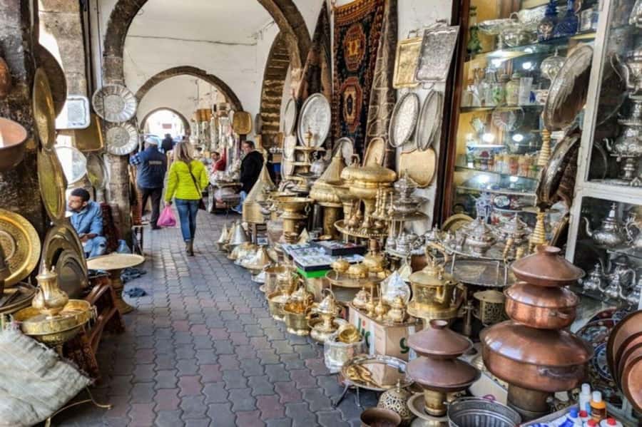 Casablanca: Layover Sightseeing Tour with Airport Transfer - Notre Dame de Lourdes and Casablanca’s unexpected sides