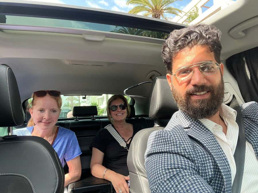 Casablanca: Layover Sightseeing Tour with Airport Transfer - Finding your driver at Mohammed V Airport