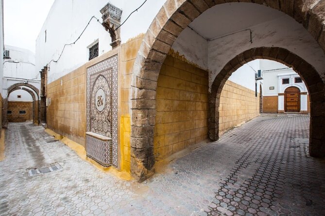 Casablanca Layover Tour with Round-Trip Airport Transfer - Rick’s Café and Casablanca’s Movie Myth