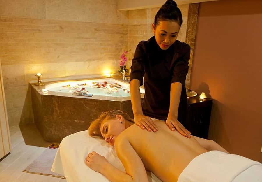 Casablanca: Spa and Private Hammam Package with Car Transfer - Entering the hammam and getting oriented