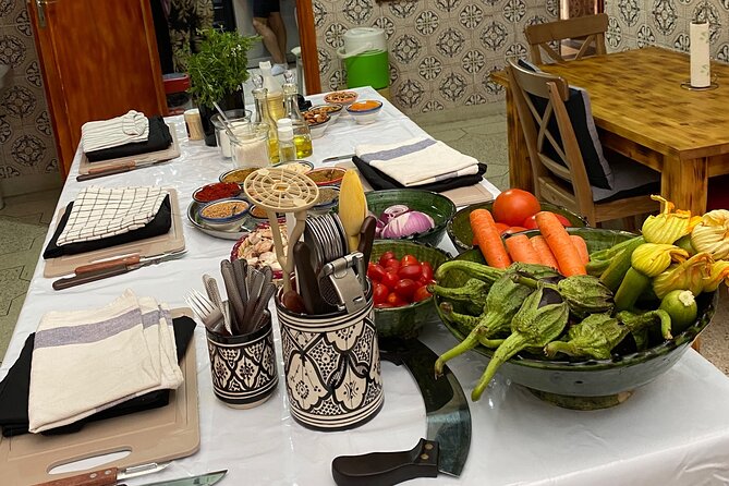 Cooking class with Yassine & Mom - Picking a main course: tagine, pastilla, or Tangia