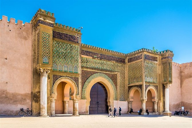 Day trip from Fes to Volubilis Moulay Idriss & Meknes - What the driver-only format means
