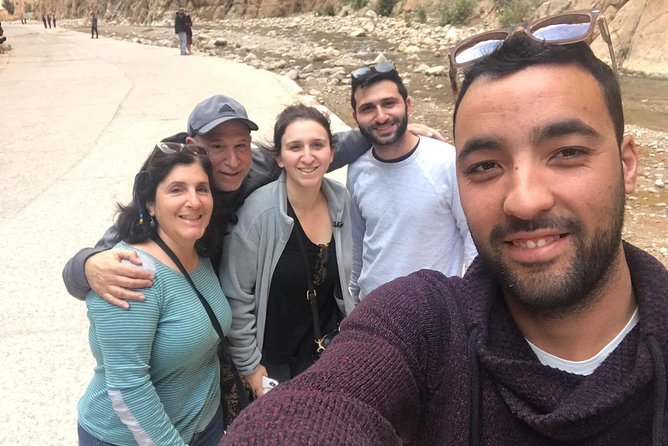 Day Trip to Chefchaouen from Tangier - Shopping, tea, pastries, and the lunch question