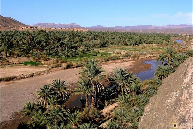 Desert Odyssey: A 2-Day Journey from Marrakech to Zagora - Two hours inside Ait-Ben-Haddou