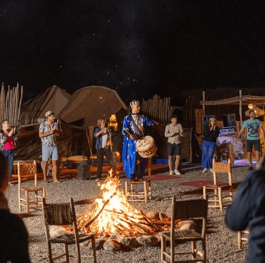 Dinner show in agafay Desert 1h quad bike & 20 min camels - A 20-minute camel ride at sunset