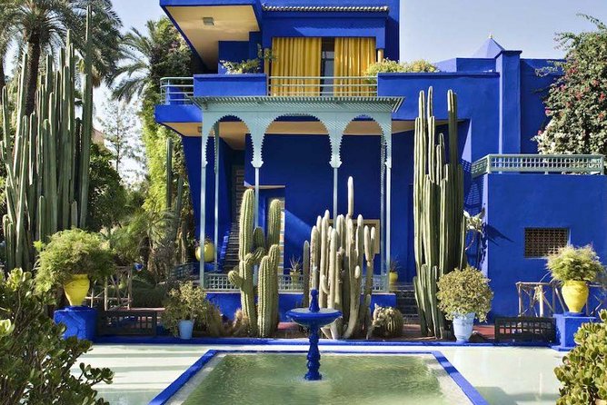 Discover Marrakech: Vibrant Explorer Tour - Koutoubia Mosque and the Oldest Gate