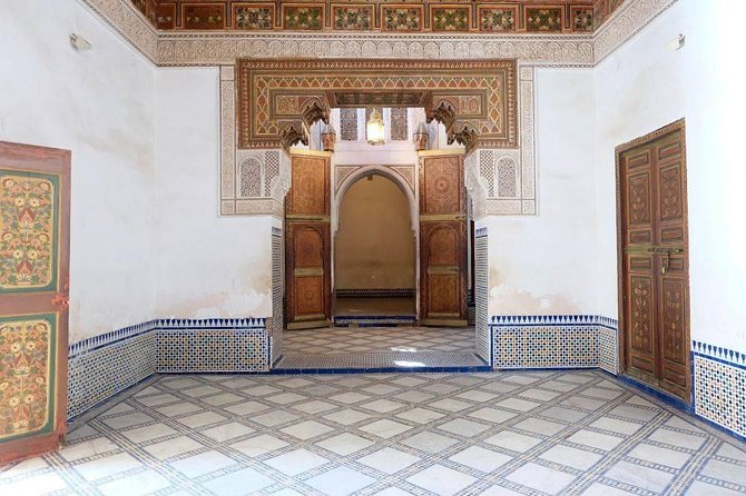 Discover Marrakech: Vibrant Explorer Tour - Walking Through Souk Semmarine