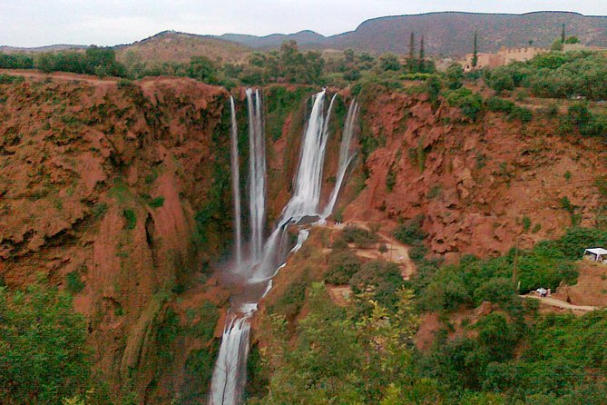 Emin Evry's Cave and Ouzoud waterfalls - Inside the natural arch at Iminifri
