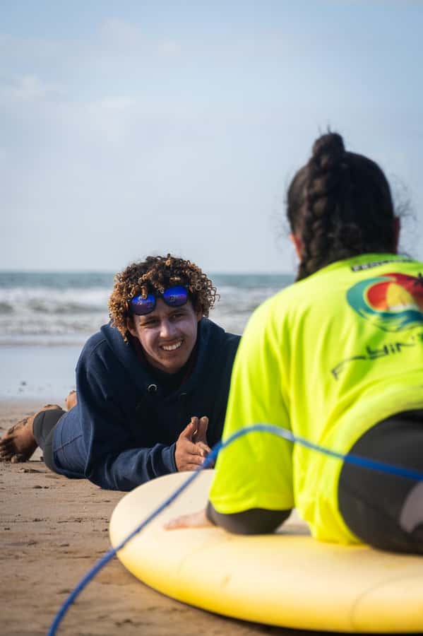 Essaouira: Surf Lesson with changing rooms & Hot showers - Starting at Flyin Surf, 50 meters from Essaouira Beach