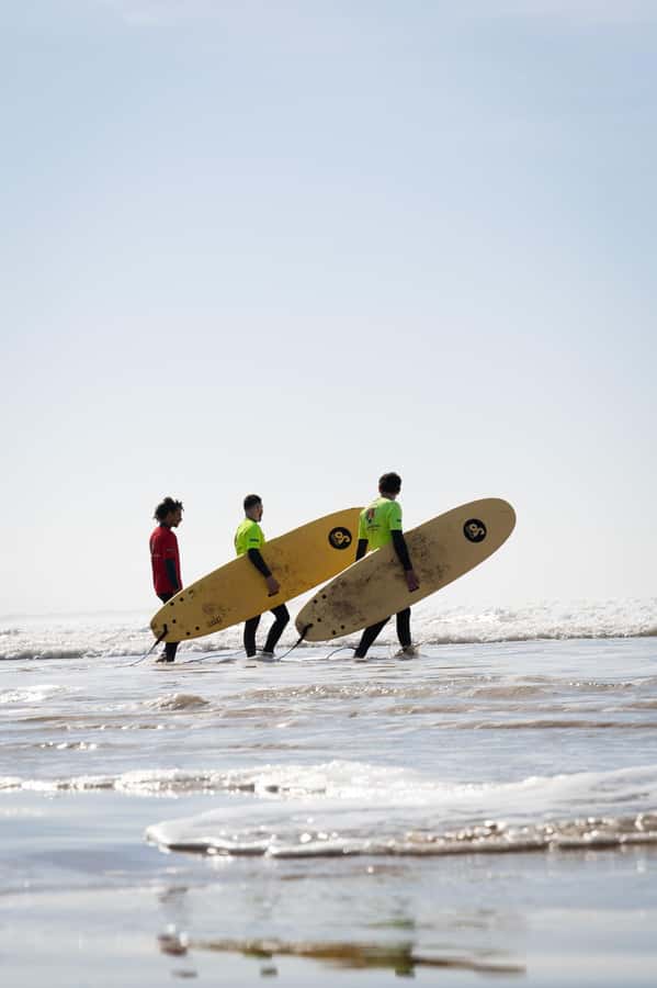 Essaouira: Surf Lesson with changing rooms & Hot showers - The $24 price and what it covers