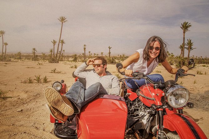 Essential Ride by sidecar (Marrakech off the beaten path) 1h30 - The guides are the heart of the experience