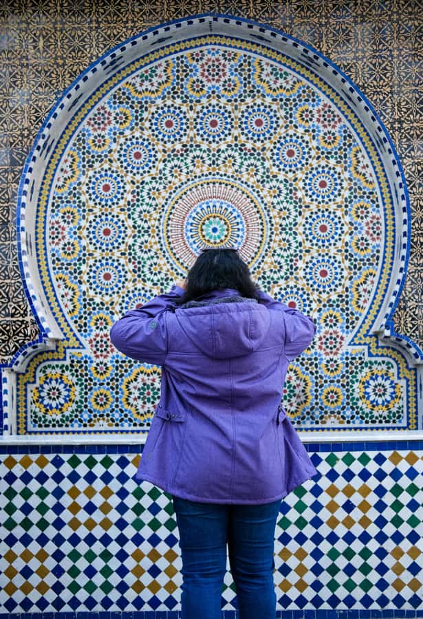 Explore Fes: Unforgettable Guided Walking Tour of the Medina - Artisan workshops and the shopping question