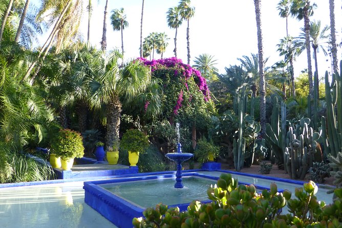 Exploring Marrakesh in half-day sightseeing tour - Guéliz, the theatre, and Marrakech beyond the medina