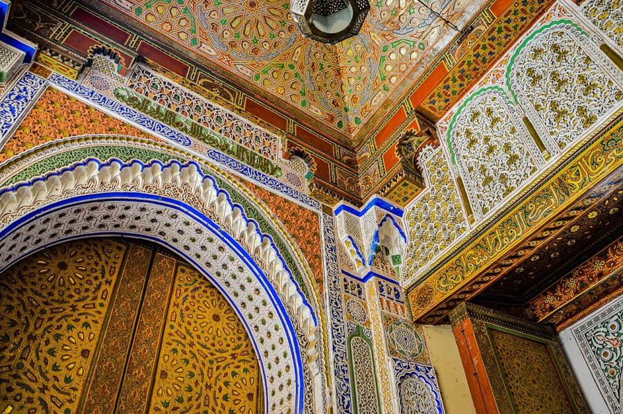 Fes: Guided Sightseeing Tour with Luxury Car - Pottery, ceramics, and the work behind Moroccan design