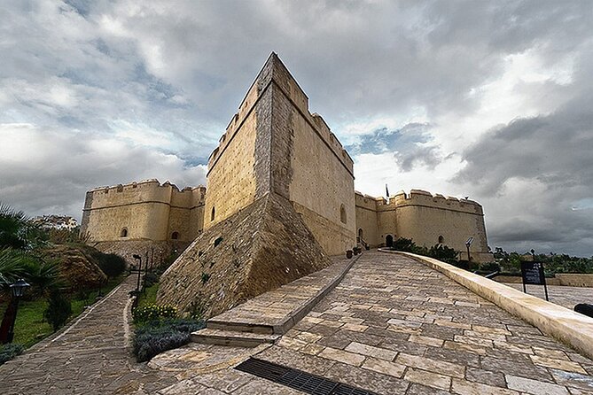 Fes Guided Tour - Nejjarine Fountain and the art of public space