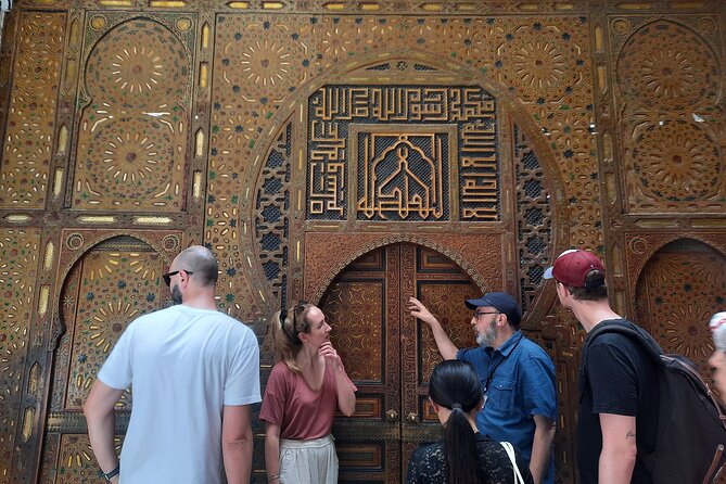 Fez: A FEScinating group tour - Meeting at 10:00 a.m. near Place Istiqlal