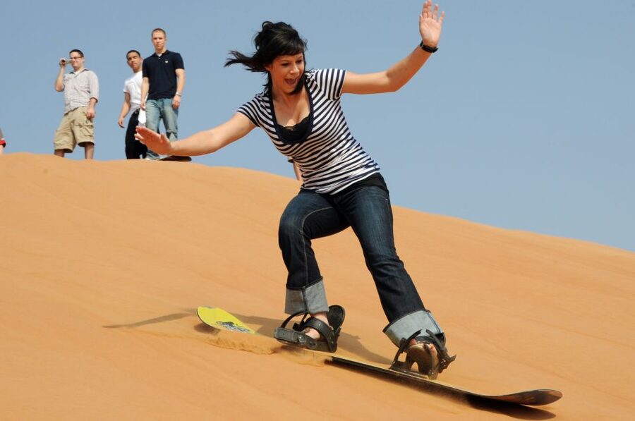 From Agadir or Taghazout: Desert Sand Boarding Tour w/ Lunch - What the guide and group setup may be like
