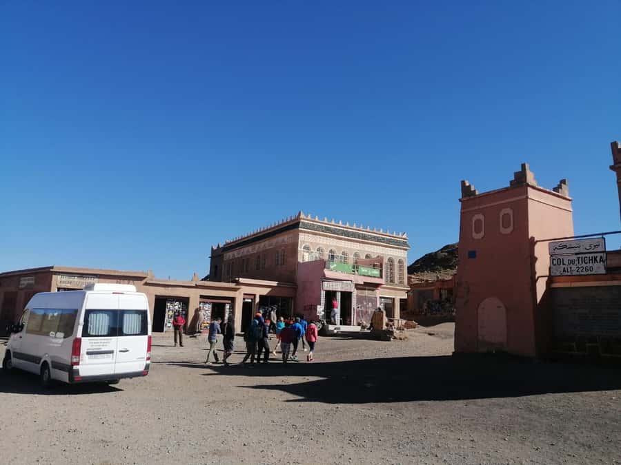 From Fez: 2-Day Marrakech via Merzouga Desert Tour - Midelt and the Ziz Valley