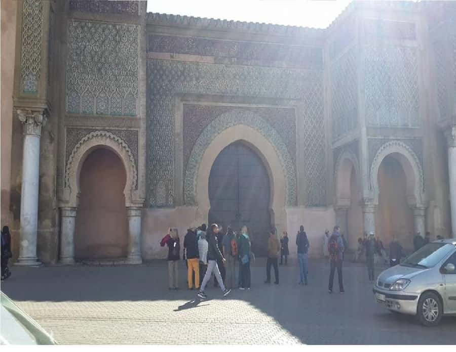 From Fez: Volubilis Moulay Idriss and Meknes Day Trip - Moulay Idriss offers a glimpse rather than a full tour