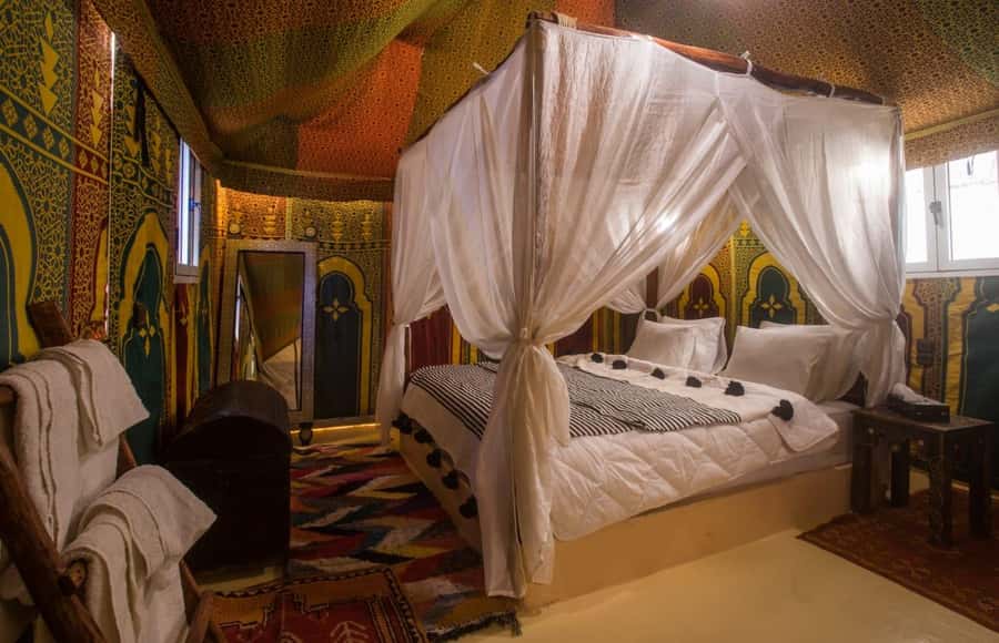 From Marrakech: 3-Day Desert Tour to Fes via Erg Chebbi - Transport, group size, and the human side of the trip