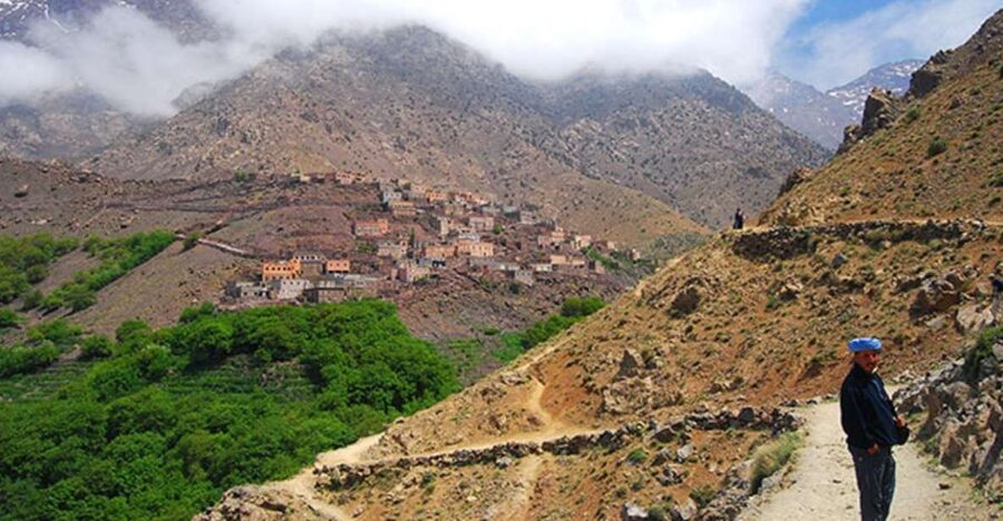 From Marrakech: Atlas Mountains 4-Day Hike with Hotels - Day 2: Walking through the Imnane Valley to Imi Oughlad